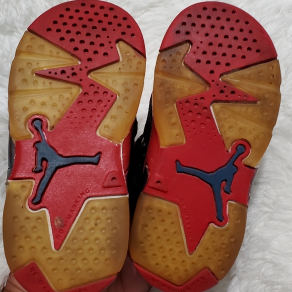 Jordan 6s Retro 6C - Picture 5 of 5